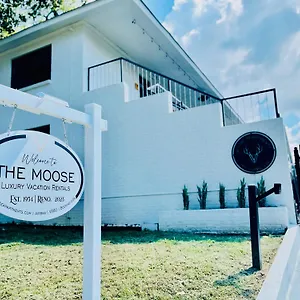  Apartment The Moose #12 - Brand New Modern Luxe Loft With Free Parking, King Bed & Fast Wifi