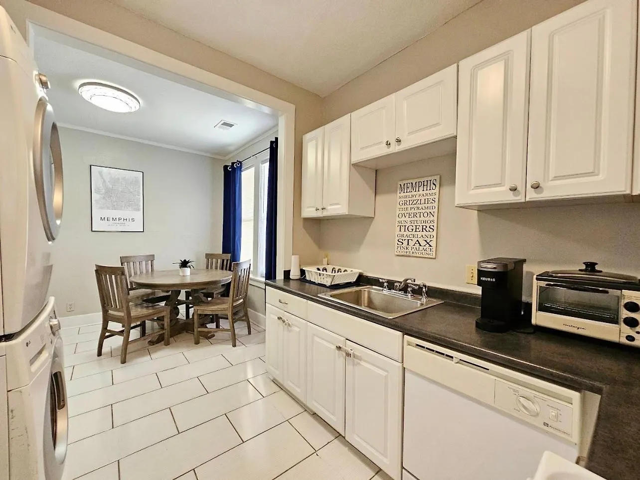 Cute Stay In Memphis Apartment
